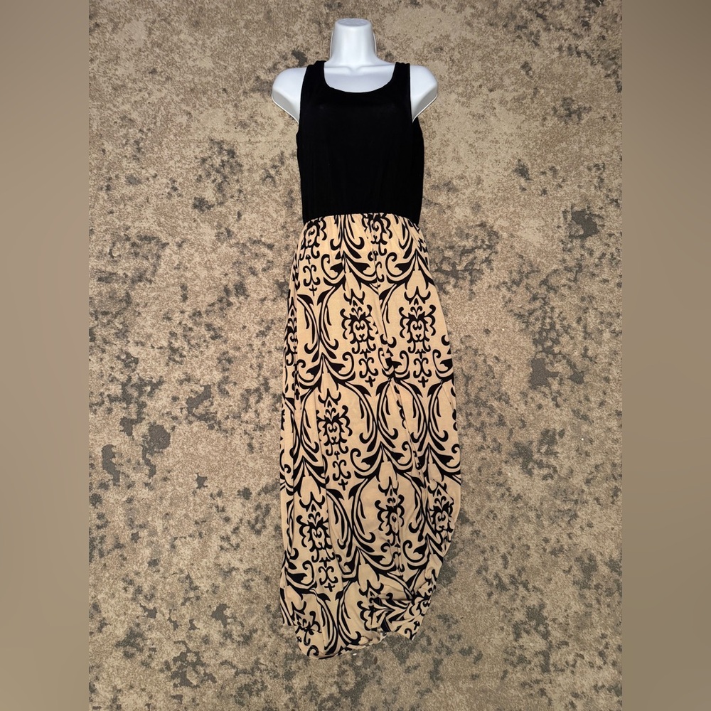 Chic Black and Cream Maxi Dress